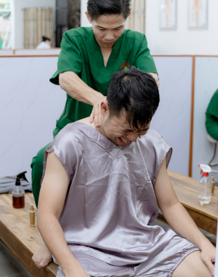 Đau cứng cổ
