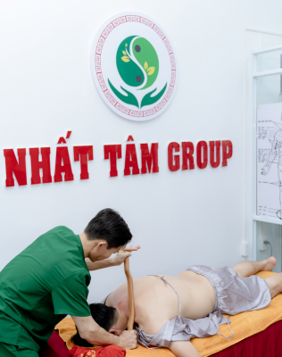 Đau cổ vai gáy - Tê tay